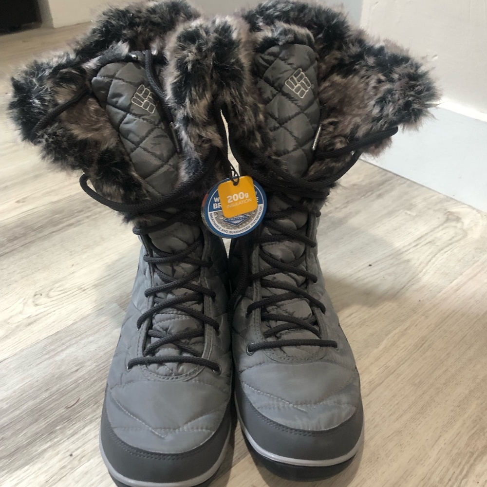 Columbia Women's Heavenly Omni-Heat Snow Boot Size 9.5